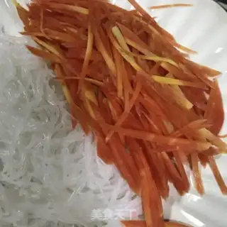 Make A red carrot fan step 3