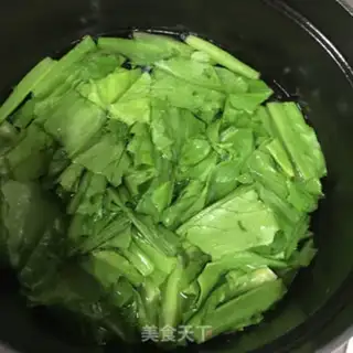 Make A red carrot fan step 4