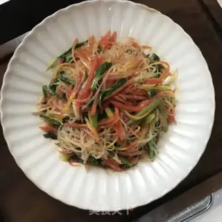 Make A red carrot fan step 8