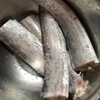 Make Dried fish step 0