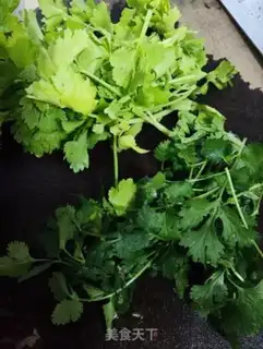 Make Five flowers for yellow rice cake step 2