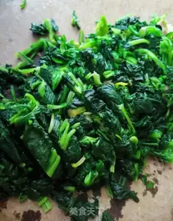 Make A spinach pastry with dragon bones step 3