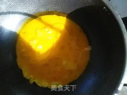 Make Onion fried eggs step 2