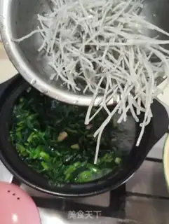 Make A spinach pastry with dragon bones step 6