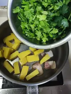 Make Five flowers for yellow rice cake step 5