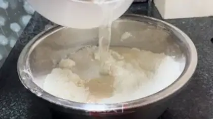Make Onion pie step 1