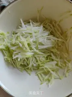 Make The red and white silk step 0