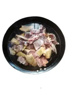 Make The radish duck soup step 0