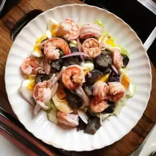 Make Seagull shrimp salad step 7