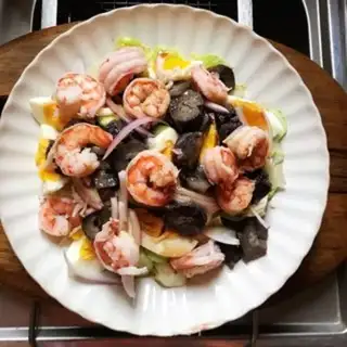 Make Seagull shrimp salad step 8
