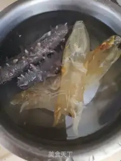 Make Sea cucumber gel claw soup step 3