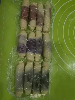Make Color spiral souffle step 6