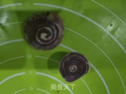 Make Color spiral souffle step 10