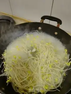 Make Bean sprouts step 4