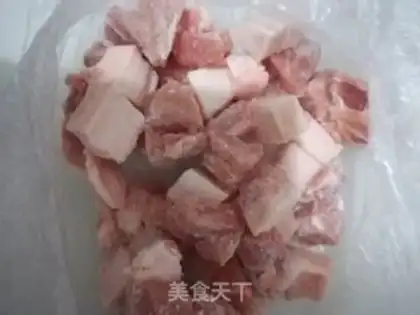 Make The red meat in the pan step 0