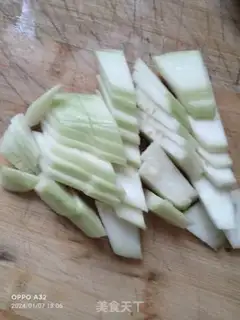 Make Spicy guacamole step 1