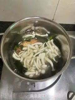 Make Clothes and fungus egg soup step 9