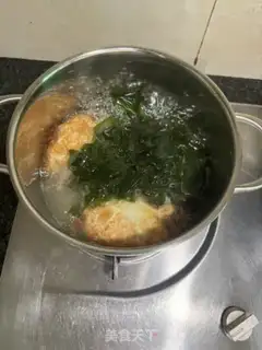 Make Clothes and fungus and egg beef soup step 7