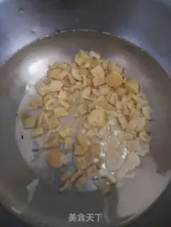 Make Qi-su radish broccoli step 1