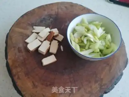 Make Celery fried dry step 2