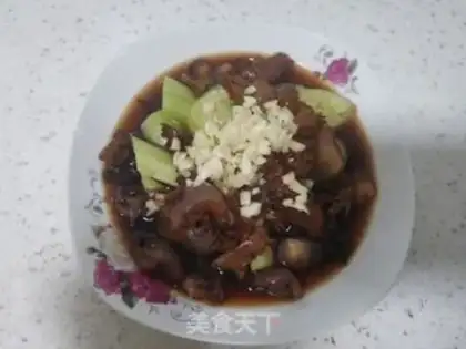 Make A cucumber splattered head step 3