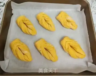 Make Coconut leaf bread step 11