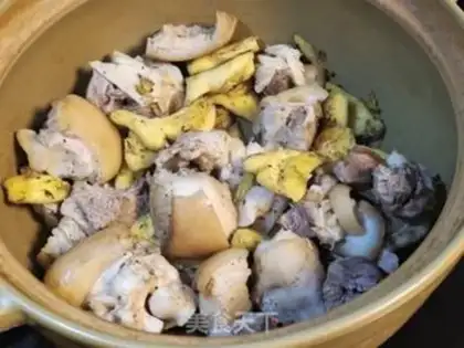 Make Pig-foot ginger step 2