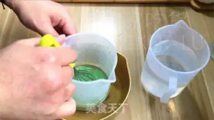 Make Three-coloured pudding step 6