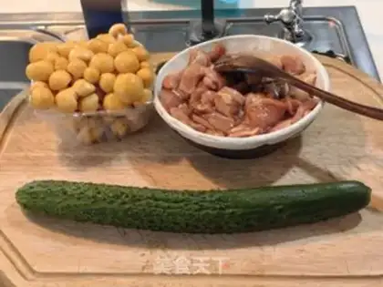 Make Rolling mushroom chicken leg step 0