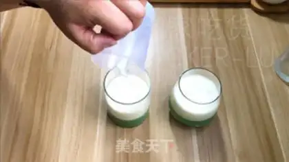 Make Three-coloured pudding step 13