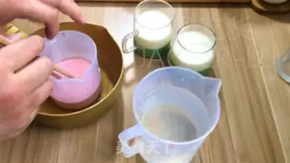 Make Three-coloured pudding step 15