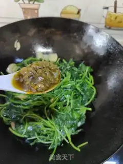 Make The pepper sauce and the potatoes step 5