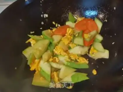 Make Scrambled eggs step 3