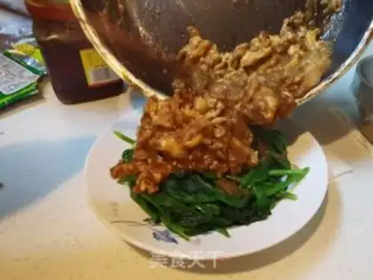 Make Egg sauce spinach step 4