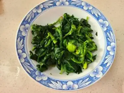 Make Shrimp spinach soup step 5