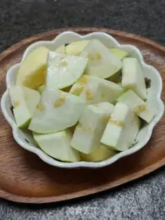 Make Acrylic plum fruit step 1