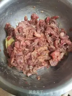 Make Onion fried lamb step 2