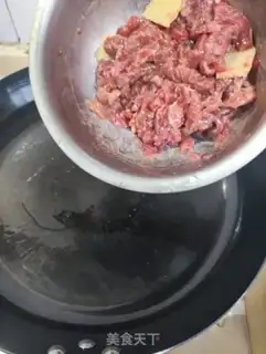 Make Onion fried lamb step 5