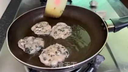 Make The chrysanthemum step 7