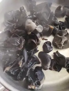 Make Fishballs, black wood step 1