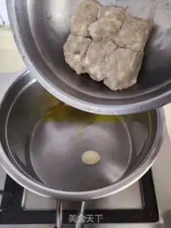 Make Fishballs, black wood step 4