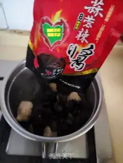 Make Fishballs, black wood step 5
