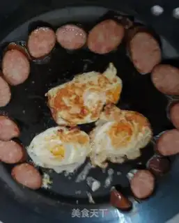 Make Halbin intestinal egg noodles step 6
