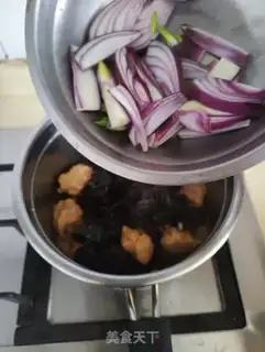 Make Fishballs, black wood step 6