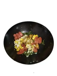Make Pyramid sausage fried eggs step 3