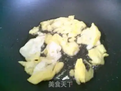 Make Eggs and rice, oil and vegetables step 3