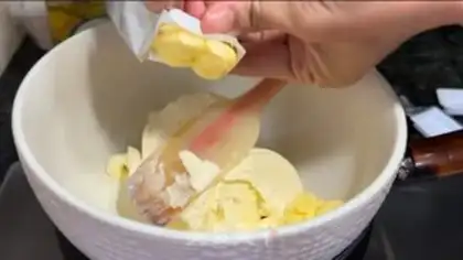 Make Olio light cheesecake step 2