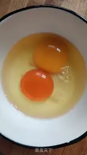 Make Tomato egg soup step 1