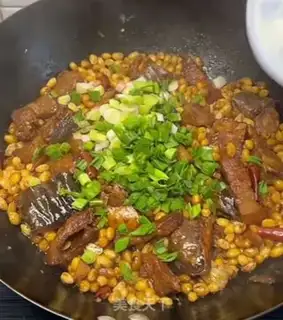 Make The salty fish with a bouquet of soybeans step 5