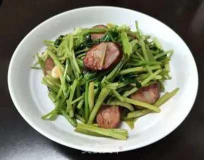 Make Little celery fried Harbin